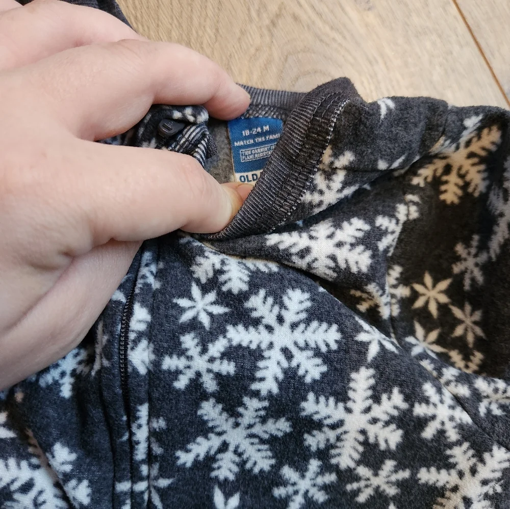 18-24  Fleece Snowflake Sleeper